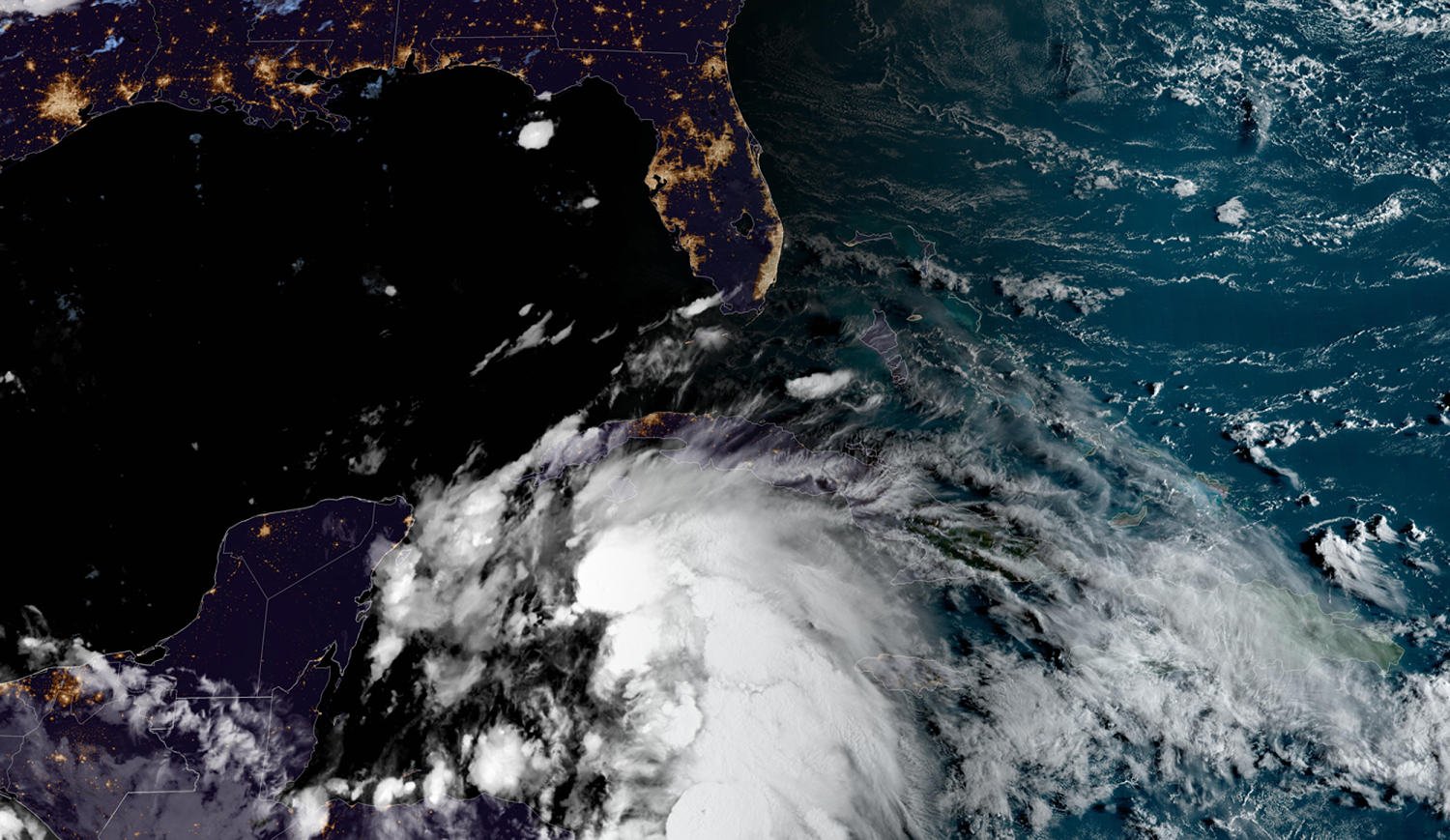 Hurricane watch ordered for Florida’s western coast as storm strikes nearer