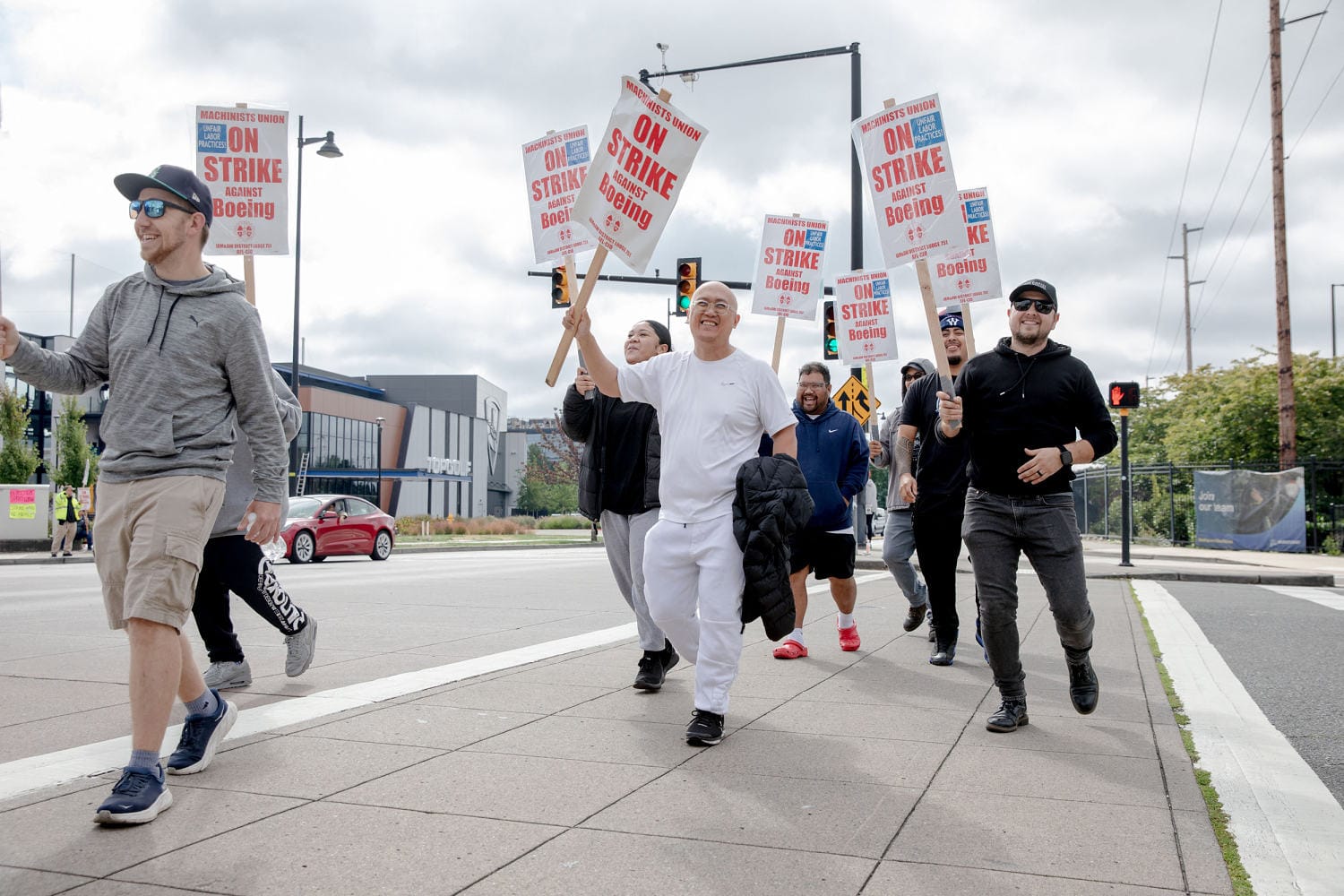 Boeing manufacturing unit strike crosses 1-month mark as strain mounts on new CEO