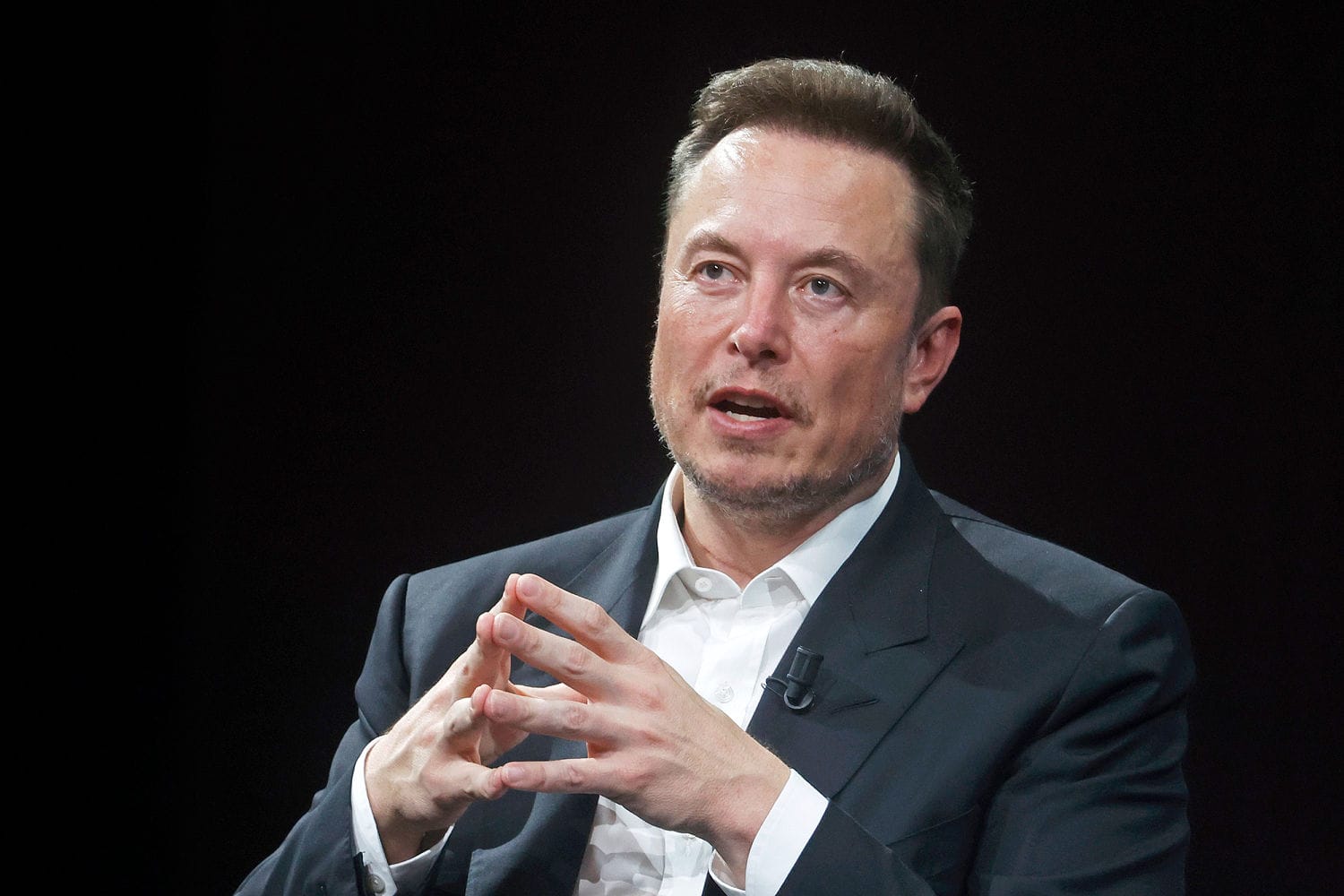 Brazil lifts ban on X after Elon Musk complies with court docket orders