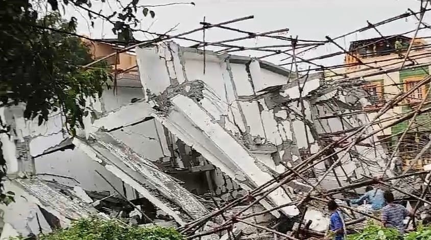 1 Killed, 5 Still Trapped In Bengaluru Building Collapse