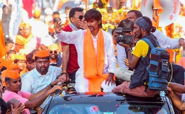 Devendra Fadnavis Must Ensure Maratha Quota Before Polls Or…: Activist Manoj Jarange’s Warning