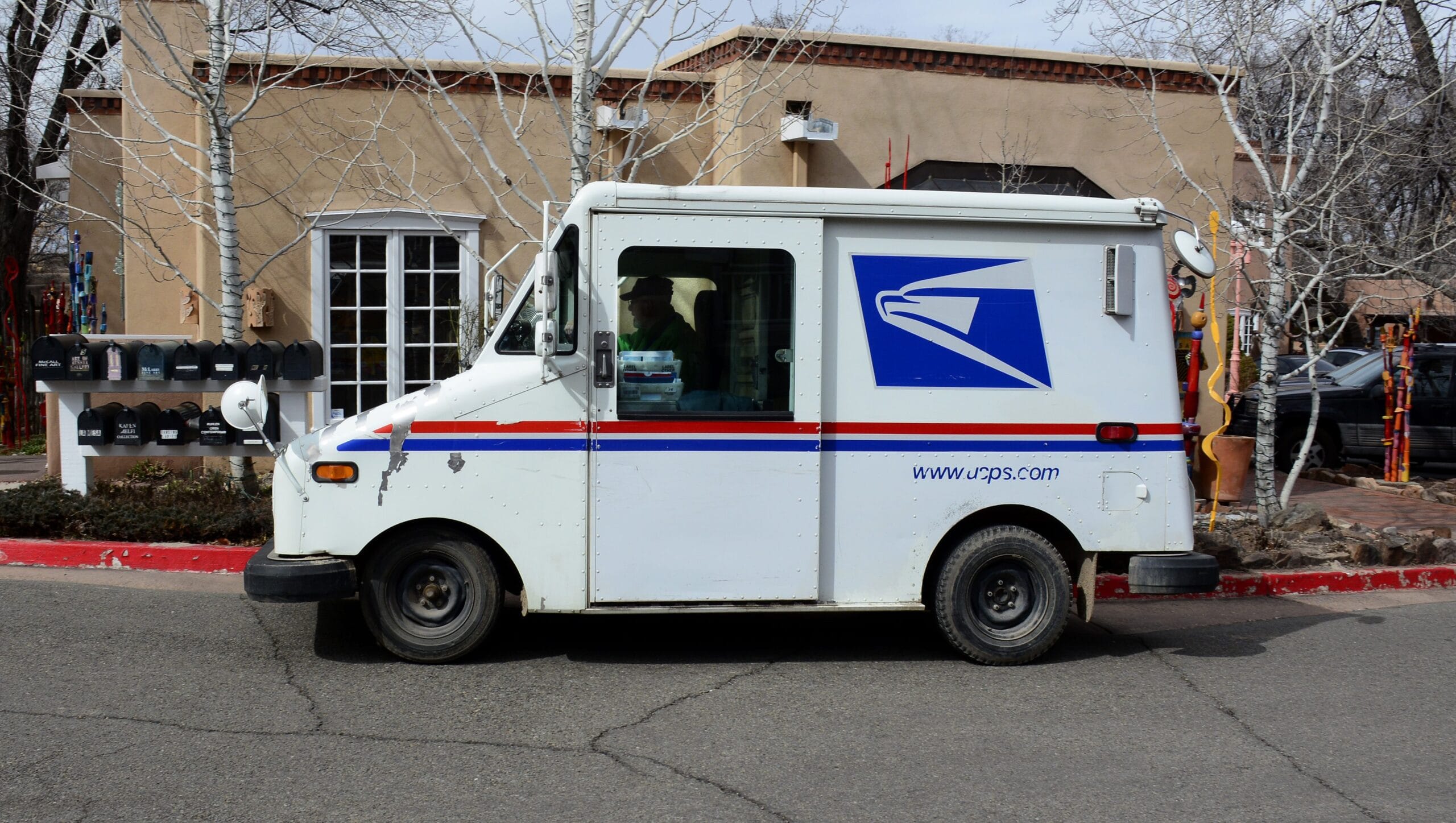 Is the Post Office Closed Today? Mail Delivery on Columbus Day 2024 – Hollywood Life