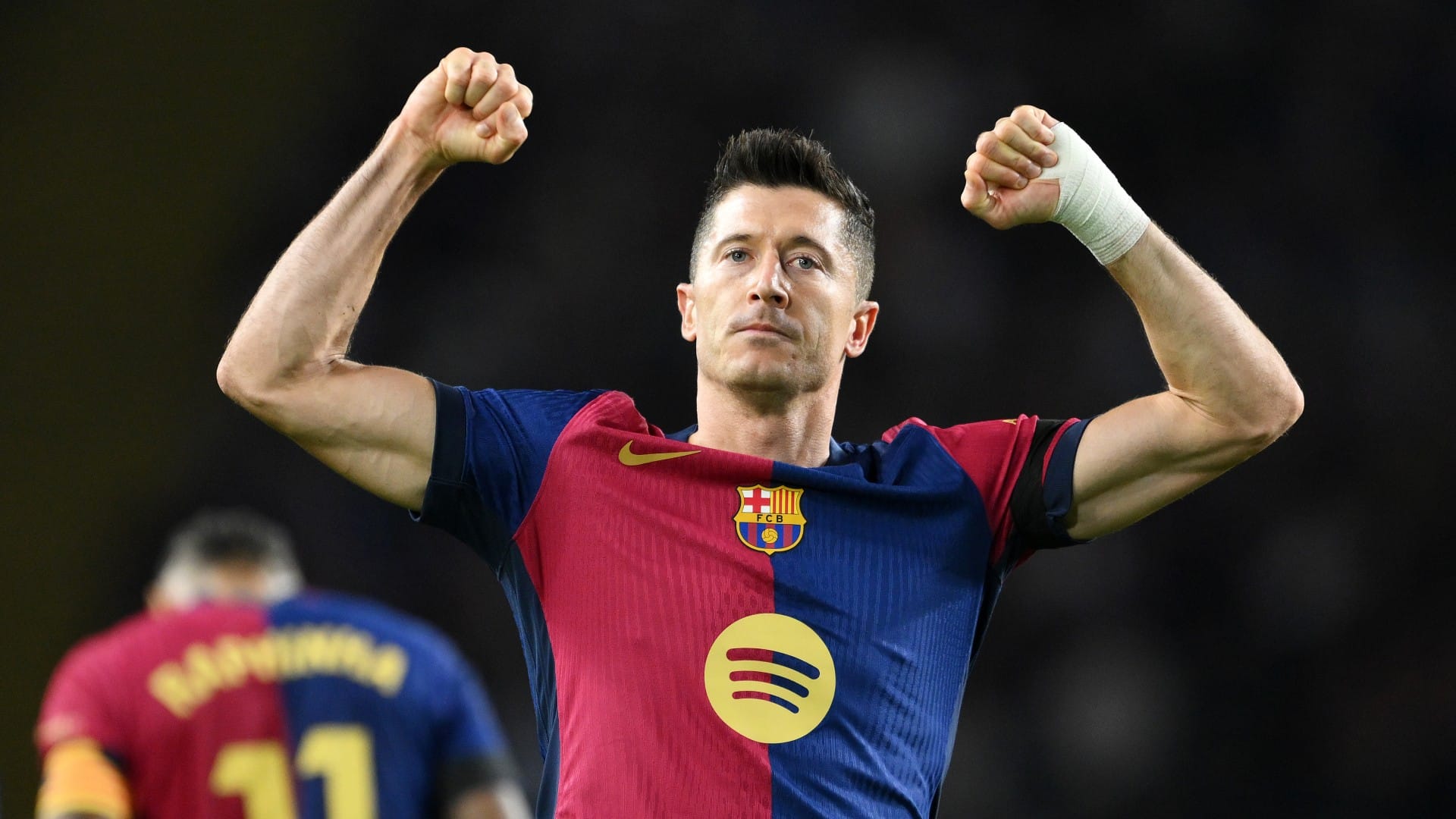 (WATCH) Lewandowski and Pedri put Barcelona forward towards Sevilla