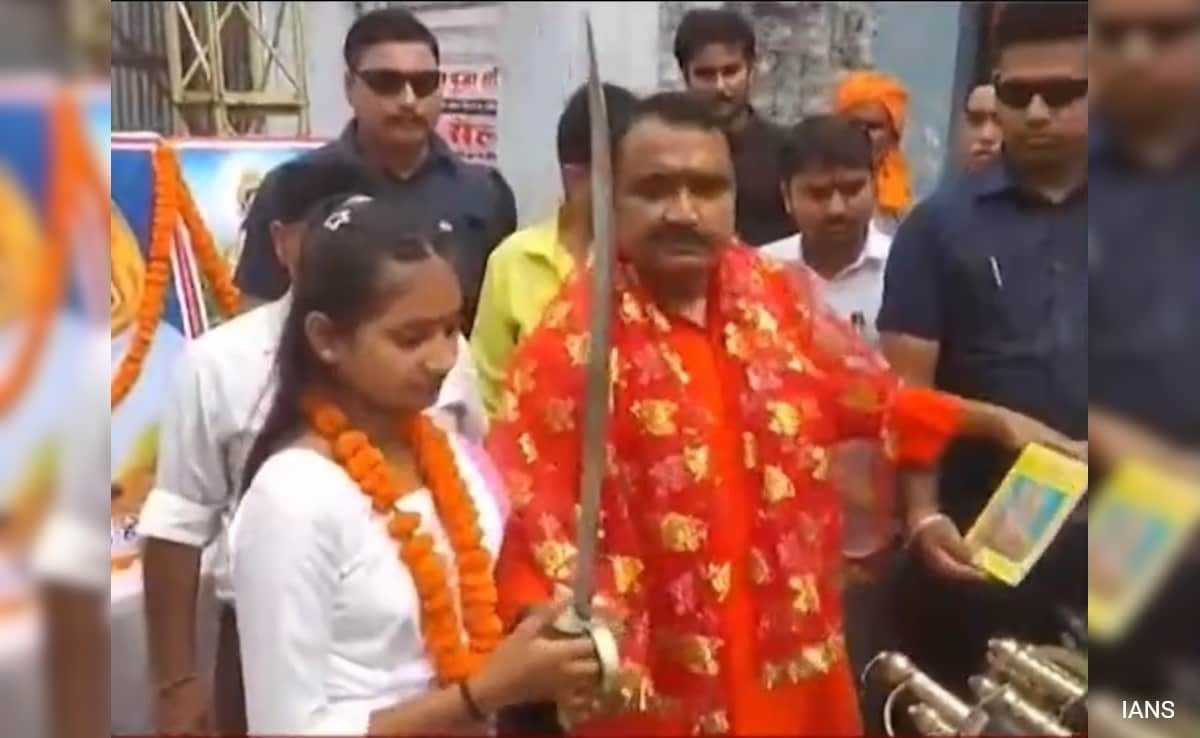 BJP MLA Distributes Swords Among Girls In Bihar