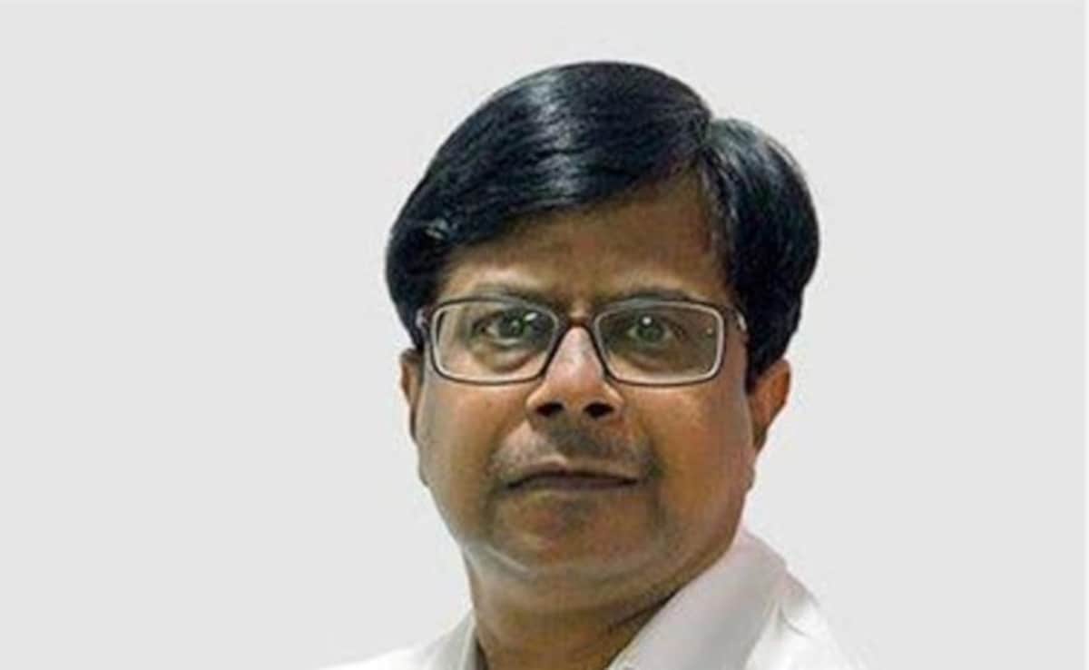 Patient’s Son Walks After Stabbing Chennai Doctor, People Shout “He Cut Him”