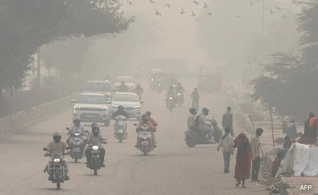 Delhi Primary Schools To Move To Online Classes Amid Severe Pollution