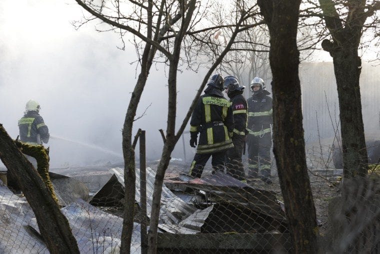 Ukraine launches drone assault on Moscow, shutting down airports