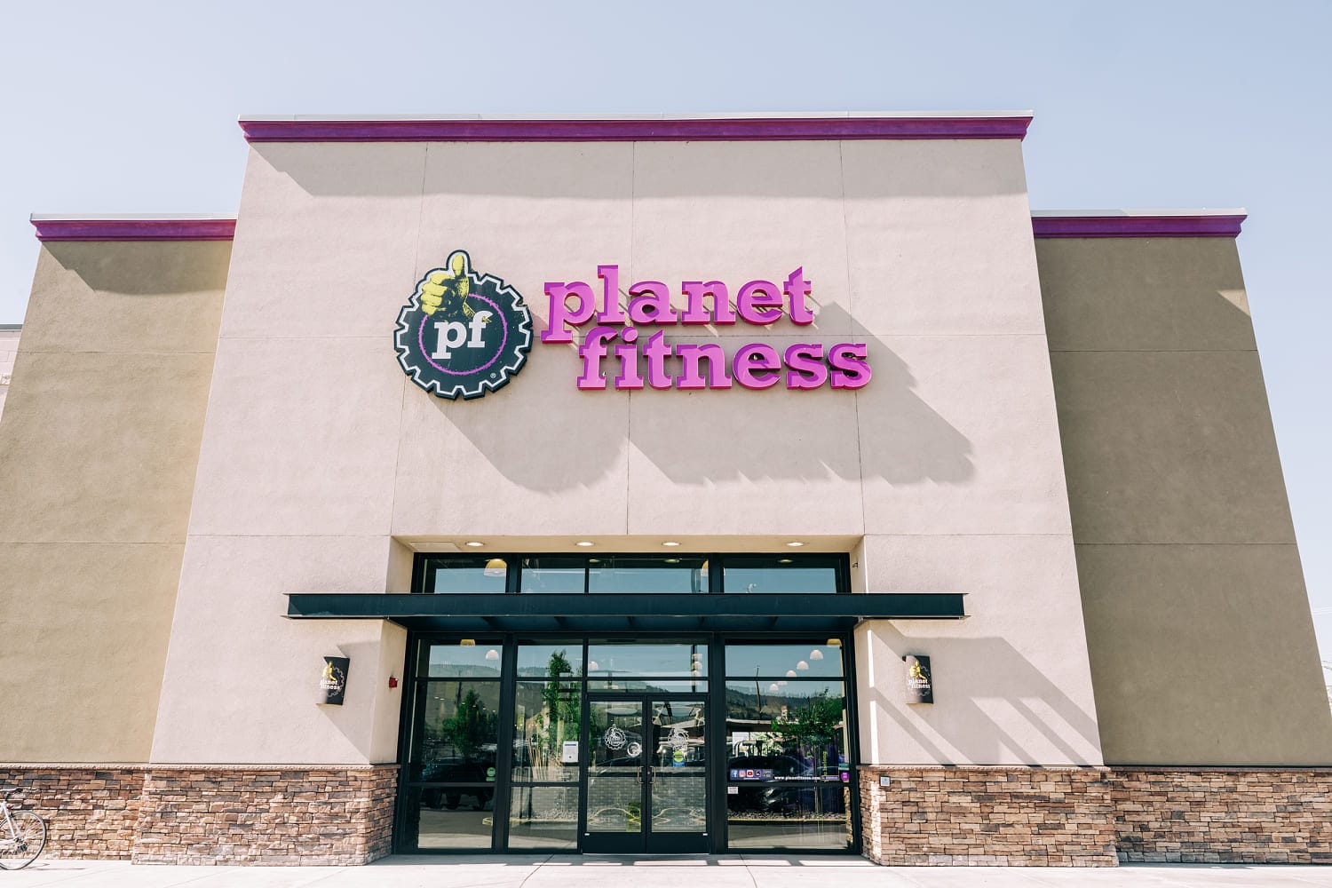 Police examine dying of lacking man present in tanning mattress at Indianapolis Planet Fitness