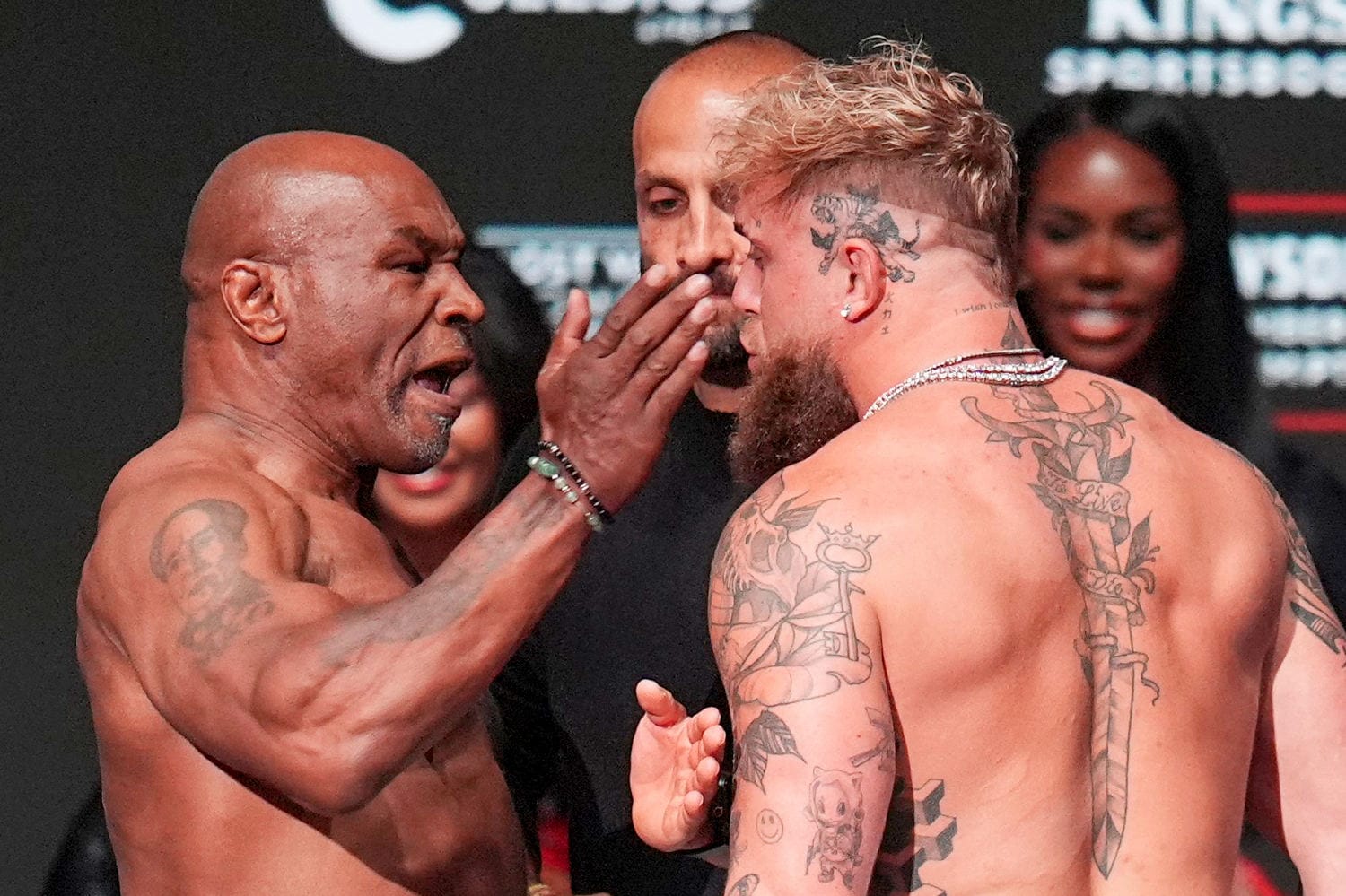 Legendary boxer slaps social media star forward of combat