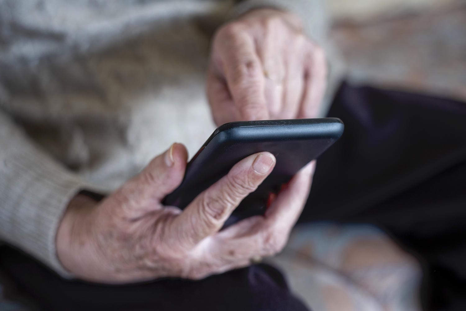 Number of older adults who misplaced 0,000 or extra to fraud has tripled since 2020, FTC says