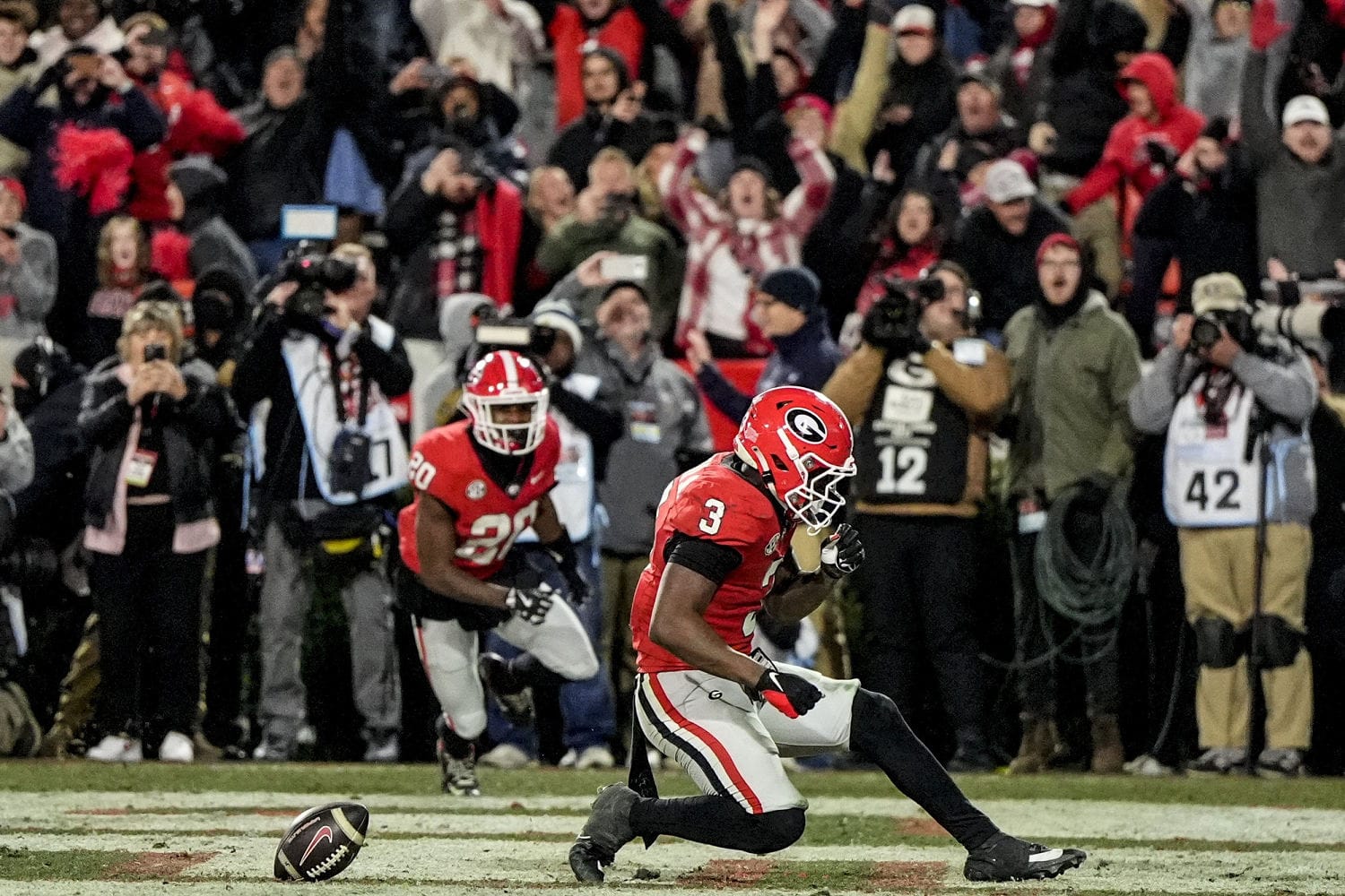 Georgia rallies to beat Georgia Tech 44-42 in eighth OT