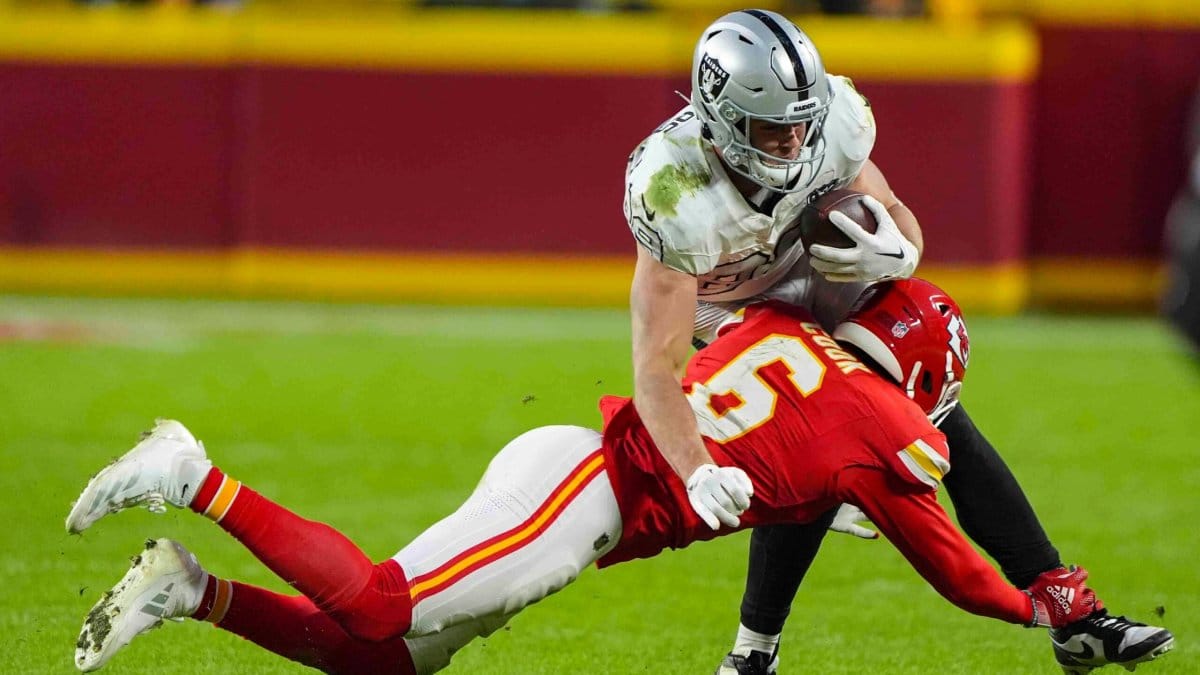Kansas City Chiefs 19, Las Vegas Raiders 17