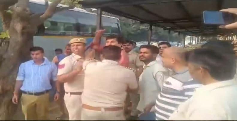 Eye On Purvanchali Vote, AAP Vs BJP Over Chhat Puja Ghat In Delhi