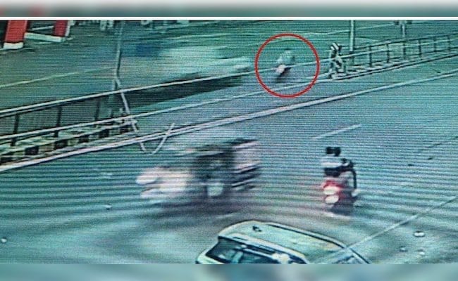 On Camera, Speeding Tempo Rams Bike, Drags It For 100 Metres In UP