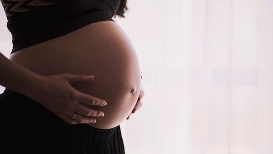 US girl goes to physician for sore throat solely to find she’s pregnant with quadruplets | Trending