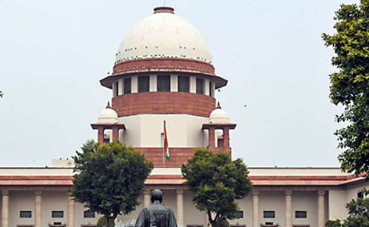 Judges Should Not Be On Facebook, Must Live Like Hermits: Supreme Court