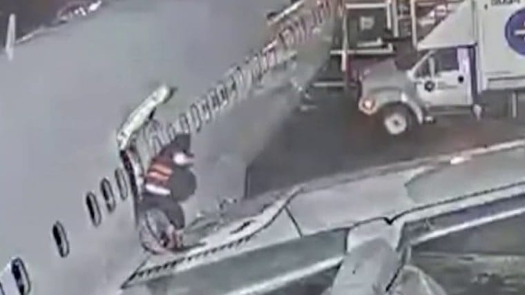 Video exhibits girl strolling onto wing of Alaska Airlines airplane