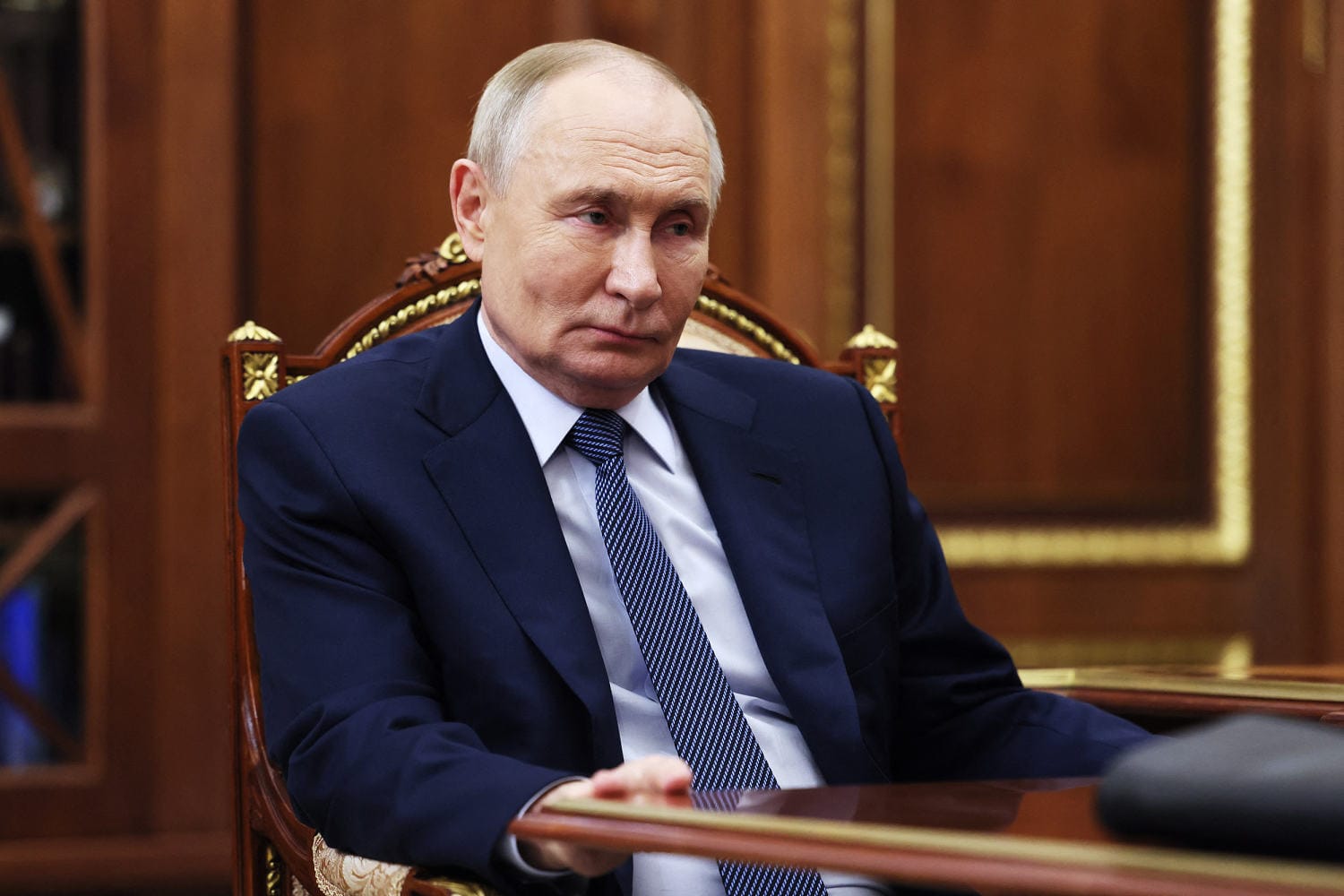 Putin indicators off report Russian protection spending as prime E.U. officers go to Kyiv