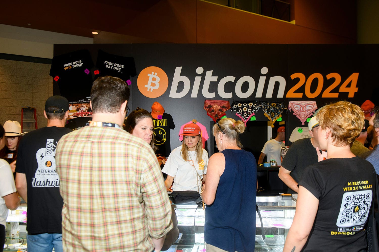 What to learn about investing in bitcoin after its value hit 0,000