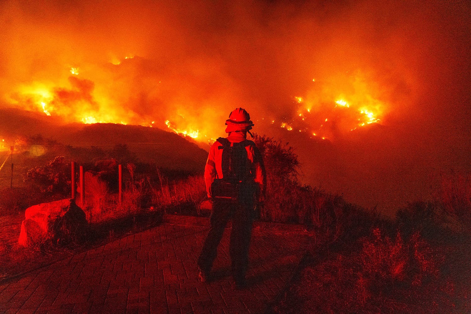 Malibu hearth rages on as well-known locals evacuate and school college students shelter