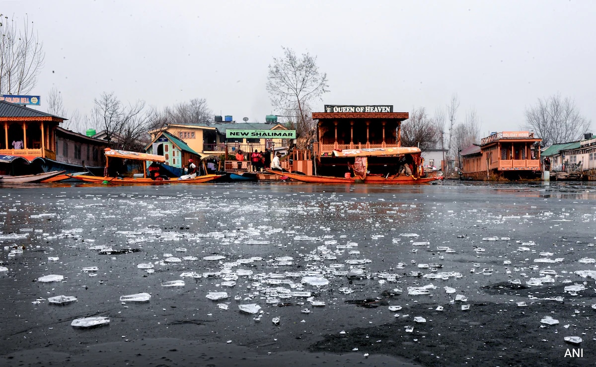 Dal Lake Freezes As Srinagar Temperature Drops To Minus 7