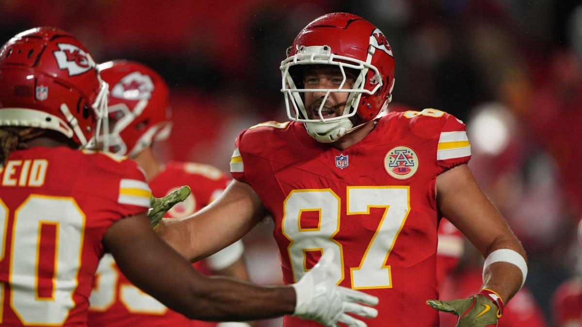 Texans-Chiefs, Steelers-Ravens betting preview (odds, traces, finest bets)