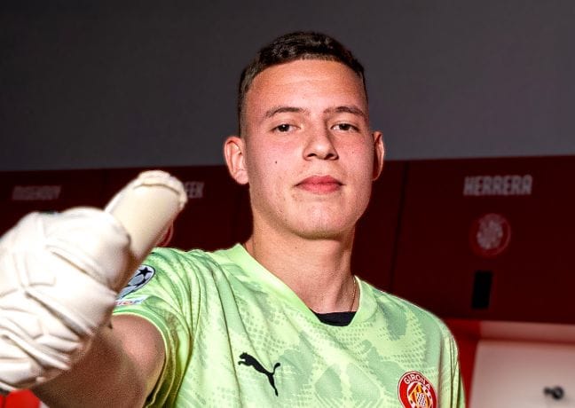 Girona beat Arsenal and Chelsea to signal proficient teenage goalkeeper