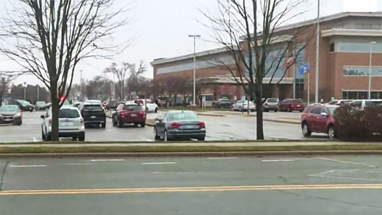 Officials maintain briefing on Wisconsin faculty taking pictures