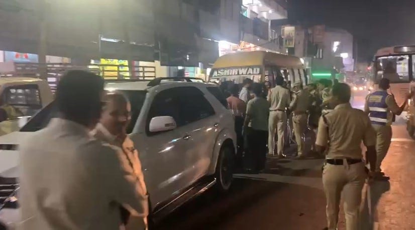 After Killing Cash Van Guard In Karnataka, Robbers Shoot At Man In Hyderabad