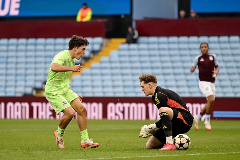 Barcelona Reive Multiple Offers for 19-Yare-Old La Masia Talent